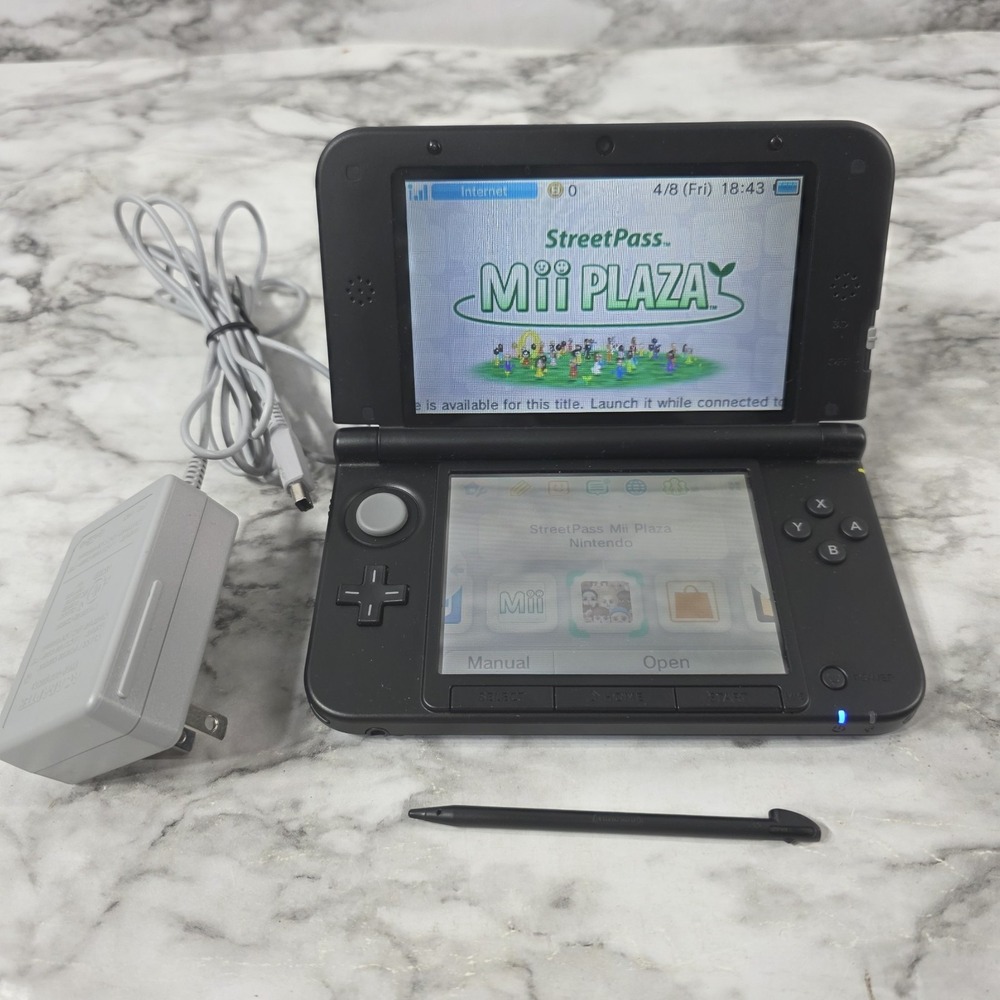 Nintendo 3DS XL Blue 3D Capable Handheld Console 4GB w/ Charger
